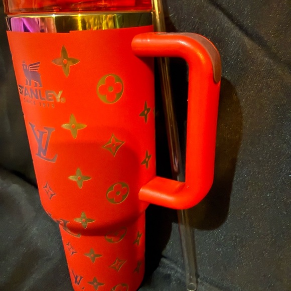 New Stanley 40oz Laser LEngravedV Red Tumbler with Straw *No Original Box* - Picture 4 of 7